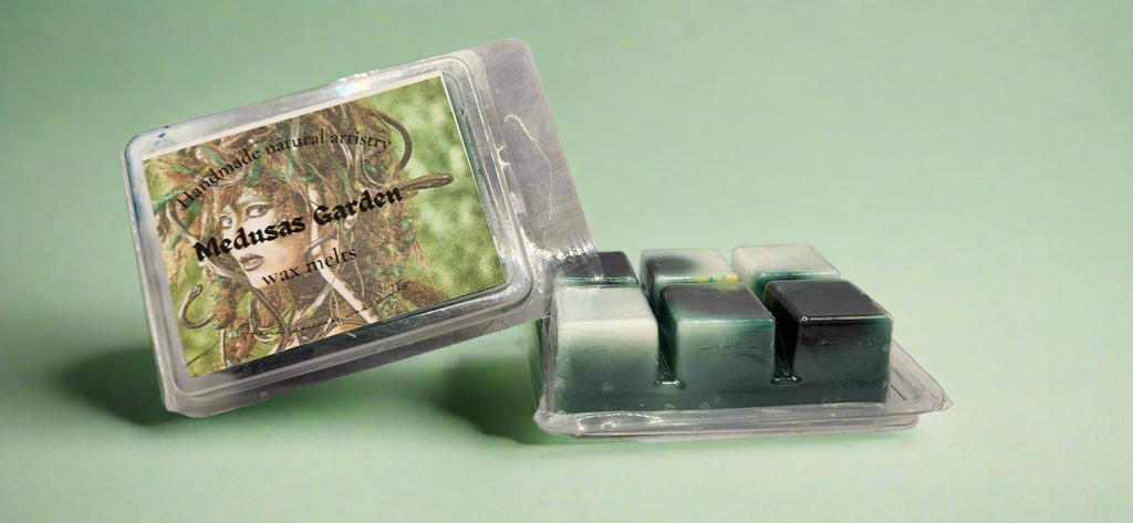 Medussas Garden Wax Melt | 2.5 oz | Earthy Redwood & Moss Scent | HNA Candle Boutique