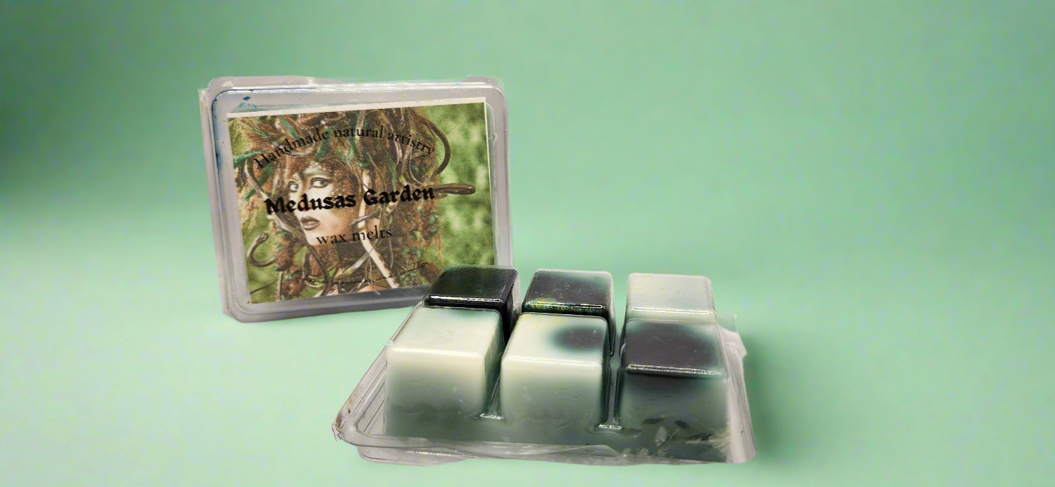 Medussas Garden Wax Melt | 2.5 oz | Earthy Redwood & Moss Scent | HNA Candle Boutique