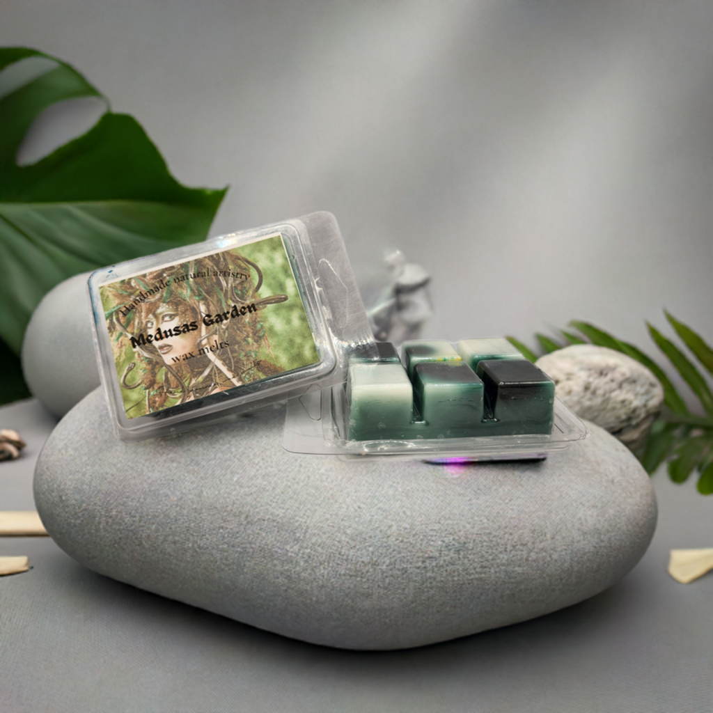 Medussas Garden Wax Melt | 2.5 oz | Earthy Redwood & Moss Scent | HNA Candle Boutique