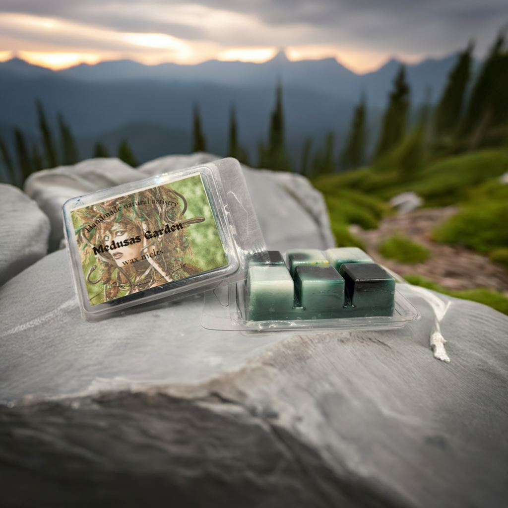 Medussas Garden Wax Melt | 2.5 oz | Earthy Redwood & Moss Scent | HNA Candle Boutique