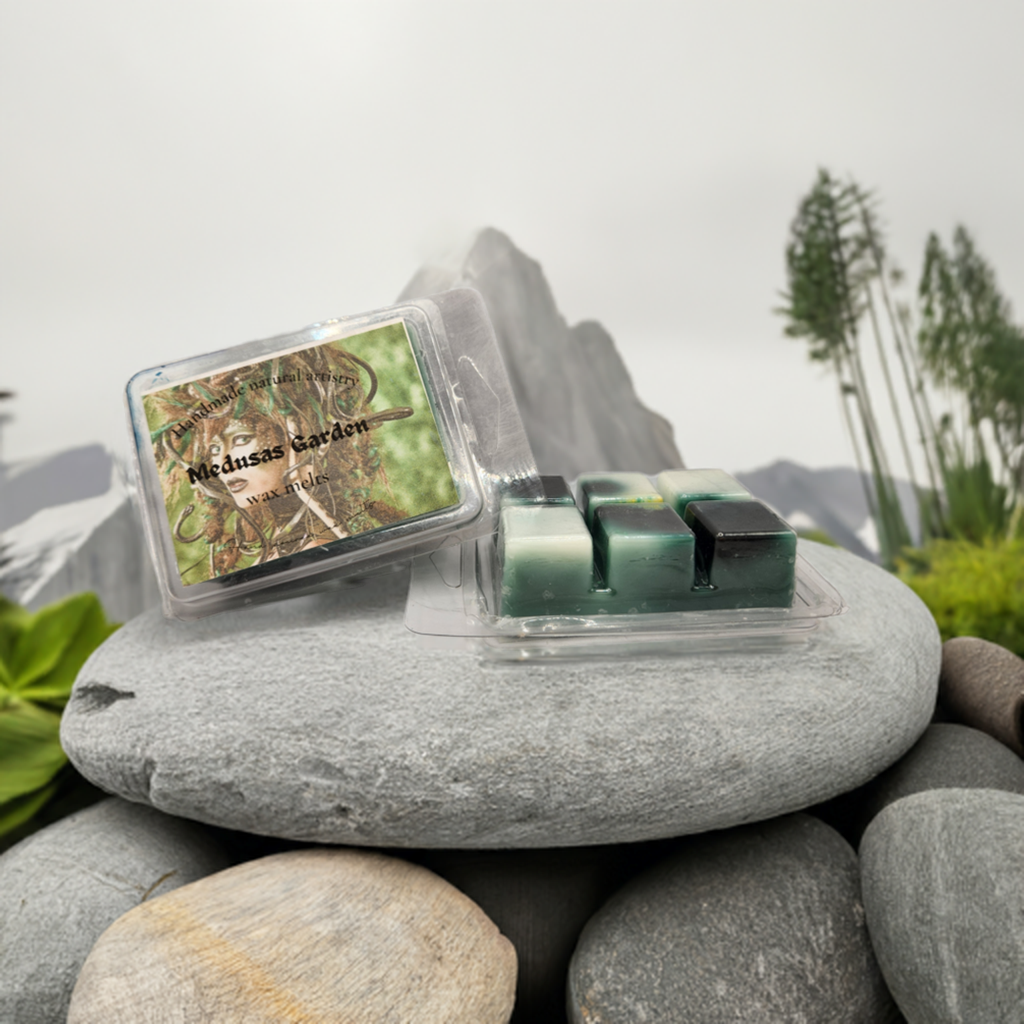 Medussas Garden Wax Melt | 2.5 oz | Earthy Redwood & Moss Scent | HNA Candle Boutique
