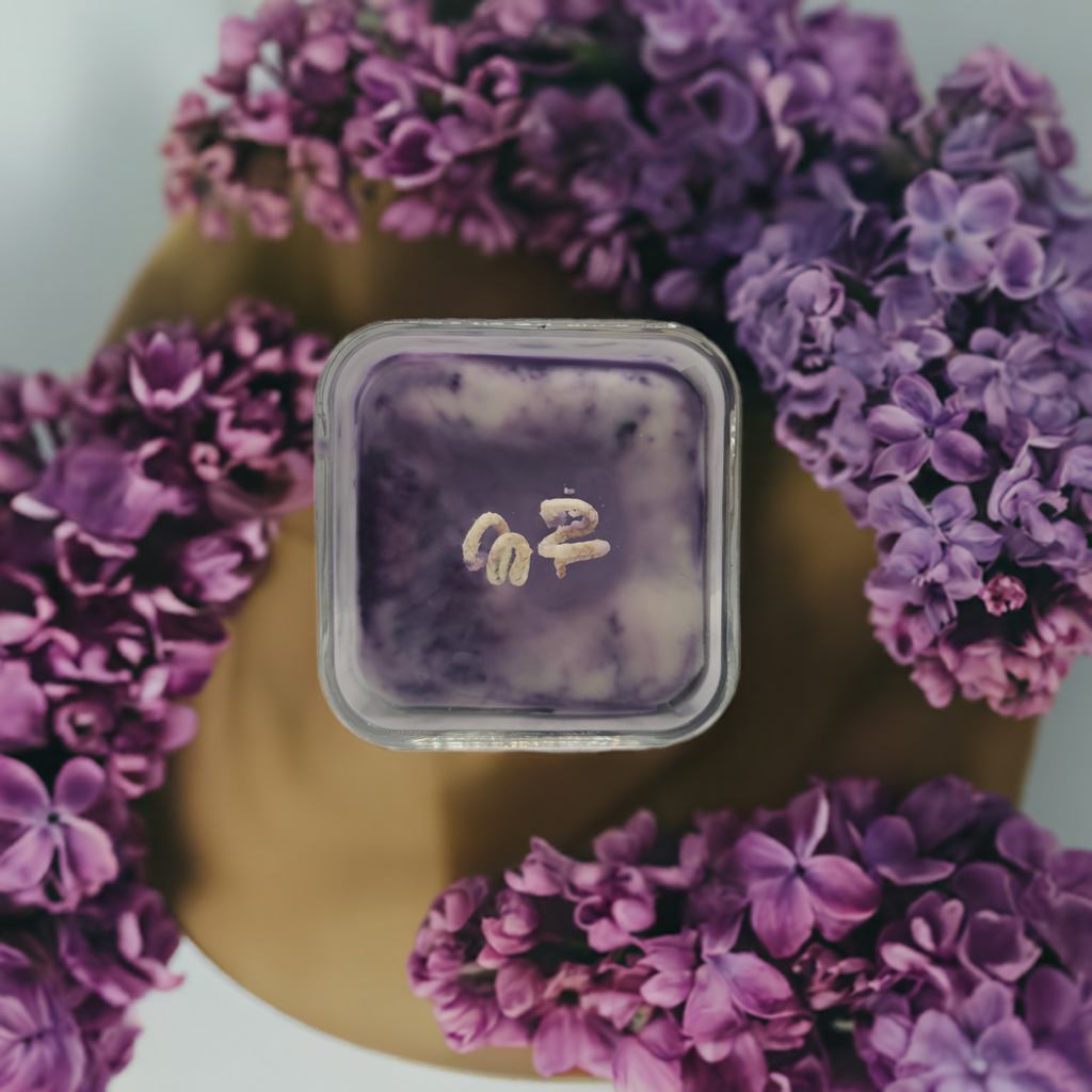 Lilac Scented Candle - Aromatherapy Gift for Mom & Girlfriend