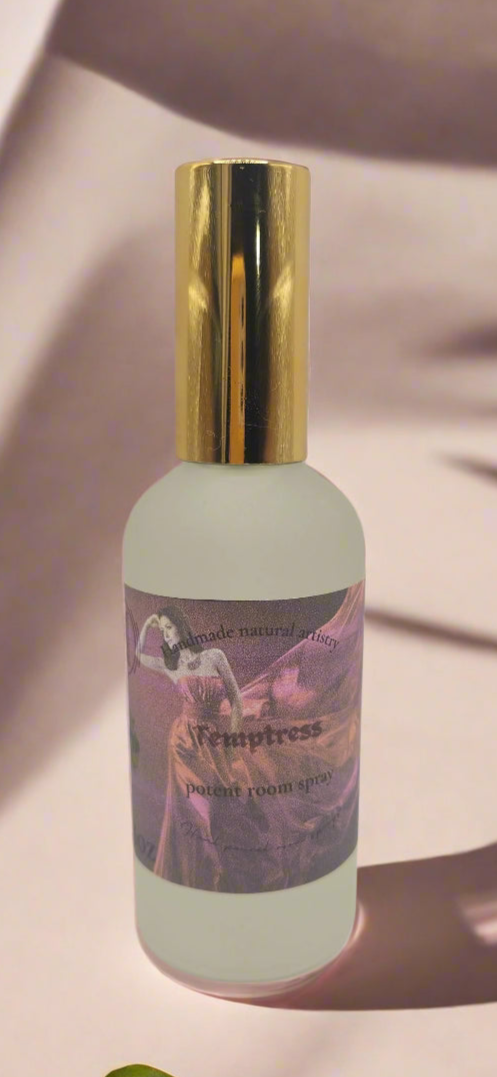 Temptress Room Spray | Exotic Floral Home Fragrance | HNA Candle Boutique