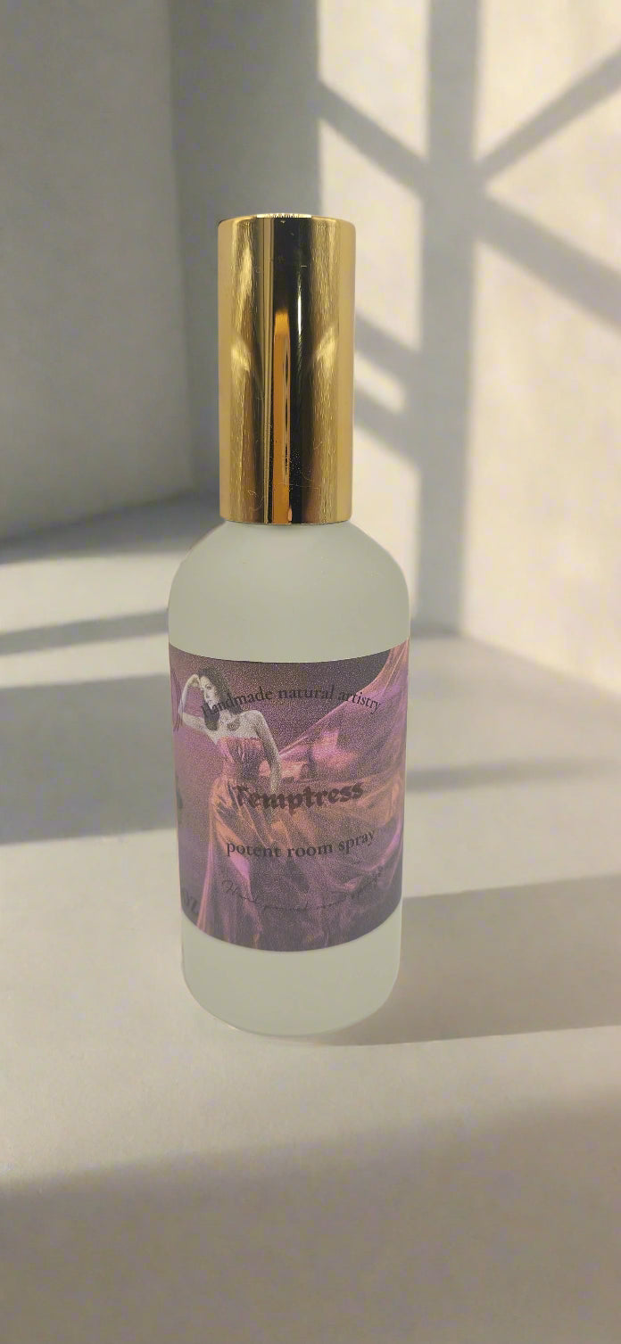 Temptress Room Spray | Exotic Floral Home Fragrance | HNA Candle Boutique