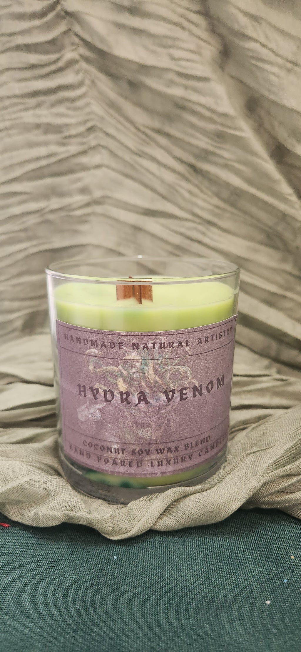 Hydra Venom Wood Wick Candle | 10 oz | Bold & Exotic Scent | HNA Candle Boutique