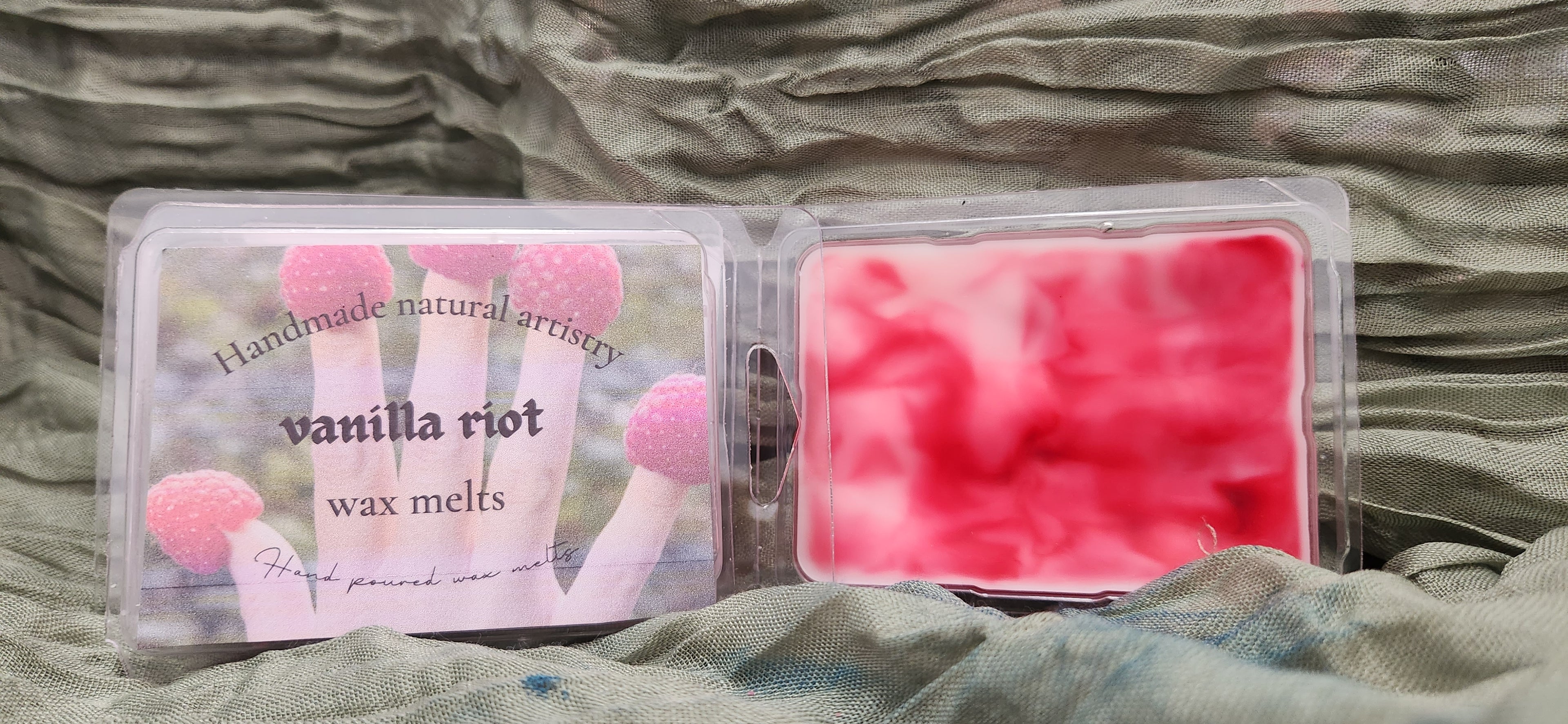 Vanilla Riot Wax Melt | Vanilla & Raspberry Fragrance | HNA Candle Boutique