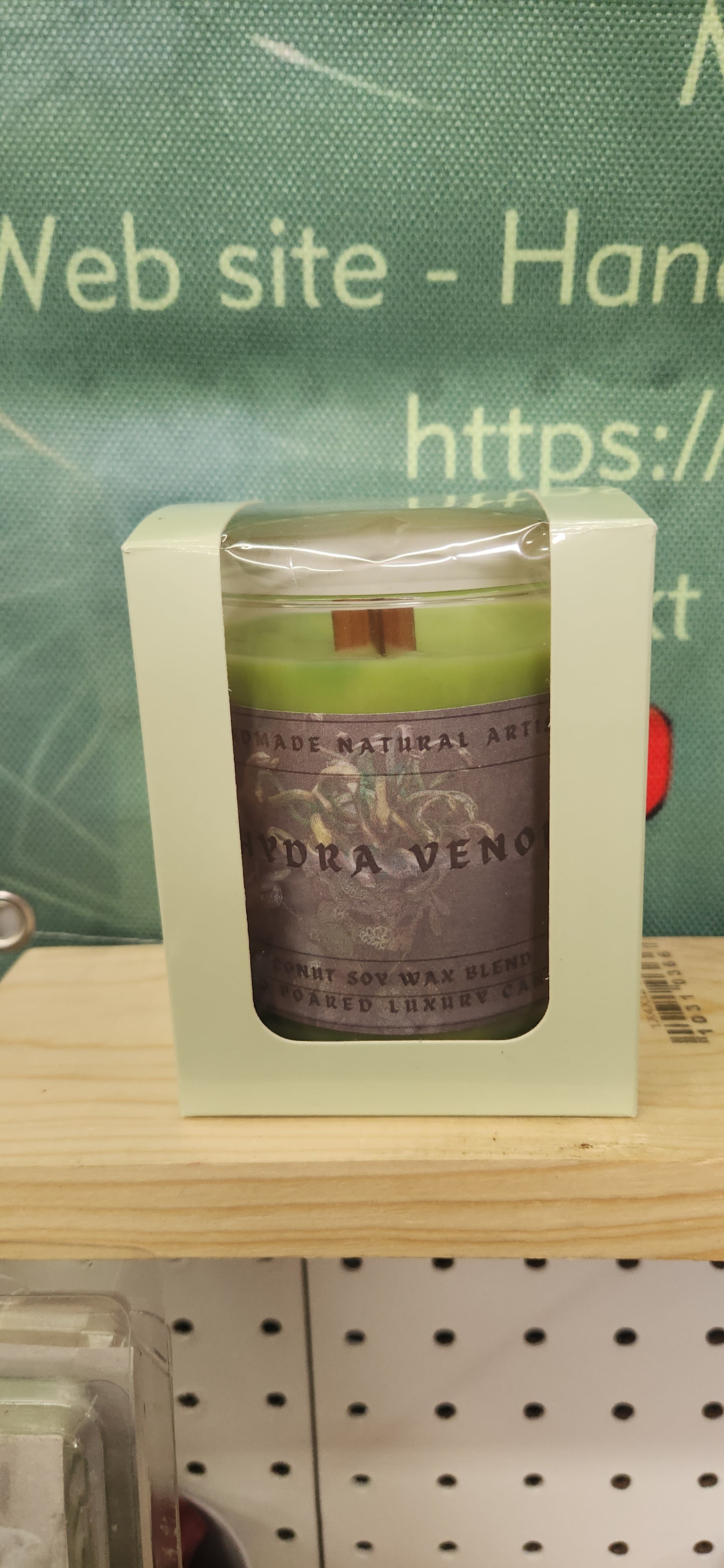 Hydra Venom Wood Wick Candle | 10 oz | Bold & Exotic Scent | HNA Candle Boutique